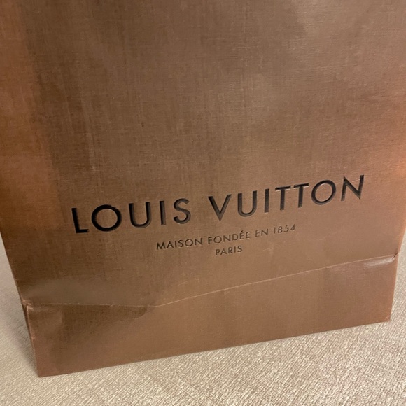 Louis Vuitton - Picture 4 of 4